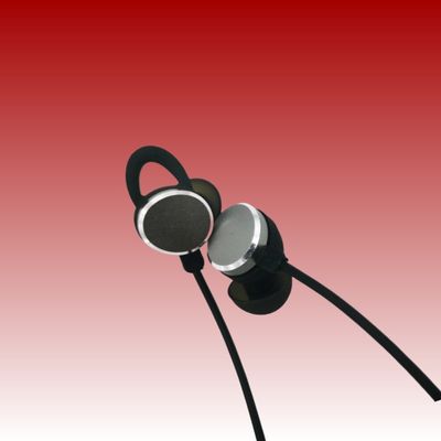 Grand volume sur les aides auditives 1.7mA Amplificateur casque noir pour les malentendants